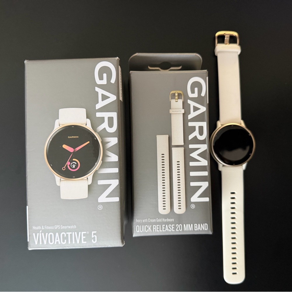 Garmin Vivoactive 5 Smartwatch - Ivory and Gold